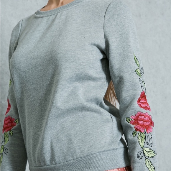 Vero Moda Floral Sleeve Detail Sweatshirt Tattoo Sleeve - Picture 3 of 13